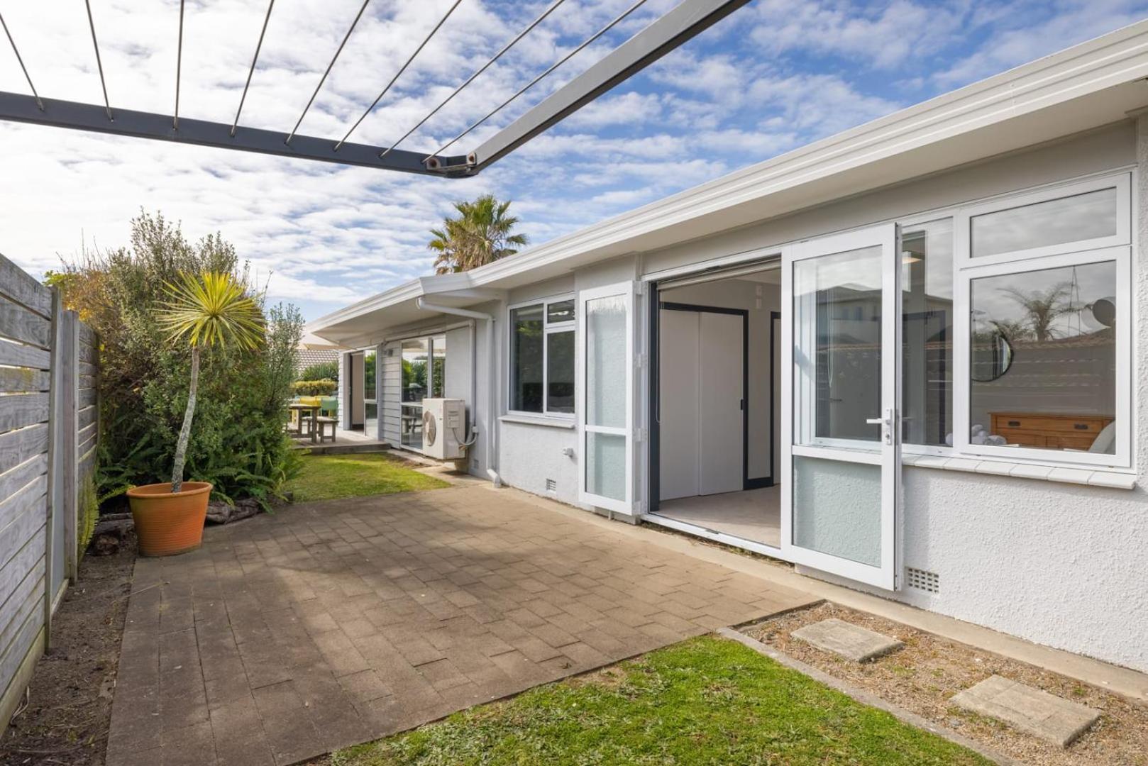 Seaside Beach Retreat - Outdoor Living Villa Mount Maunganui Eksteriør bilde